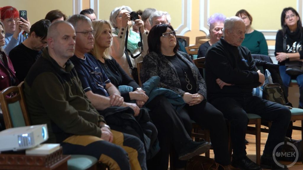 Sok érdeklődőt vonzott az előadás.