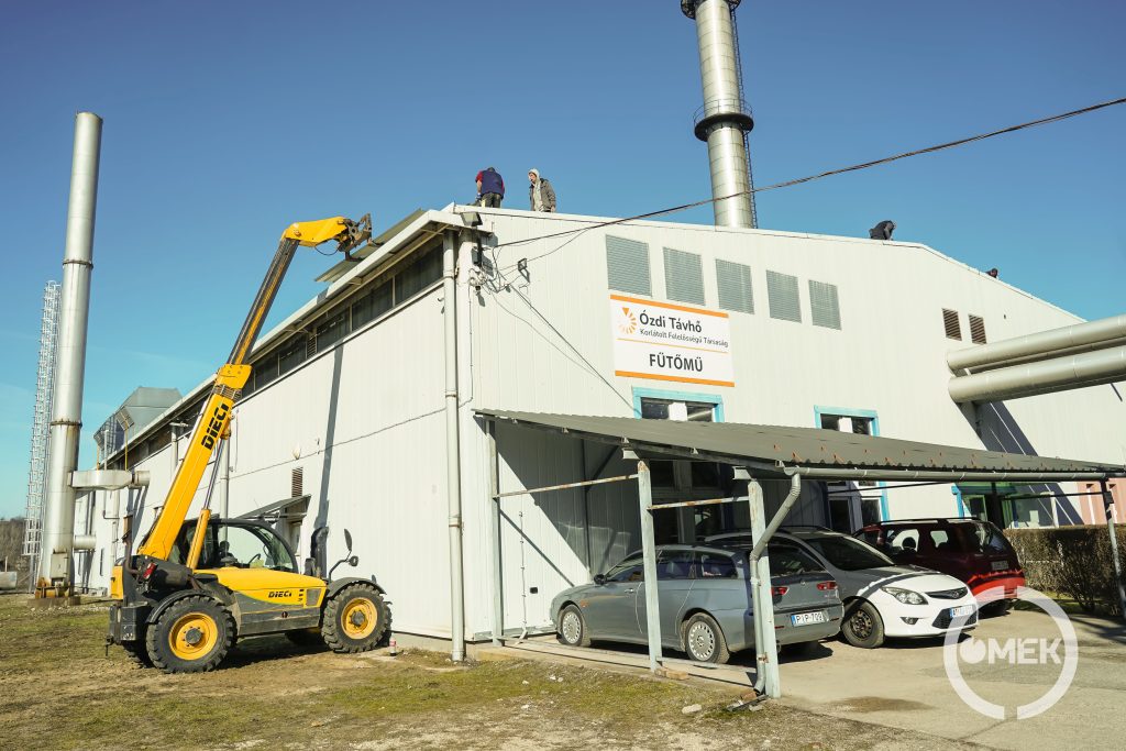 Távoli kép a munkálatokról.