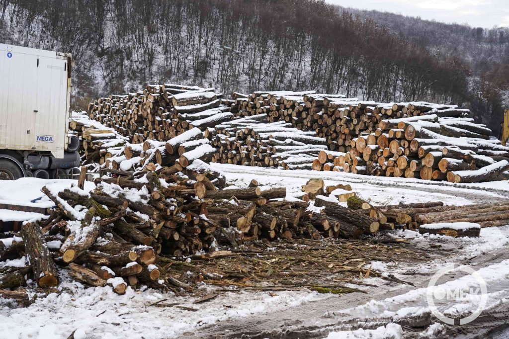 Távoli kép a telephelyről.