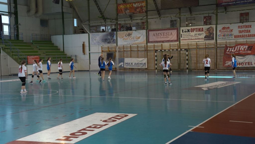 Zajlik a mérkőzés.