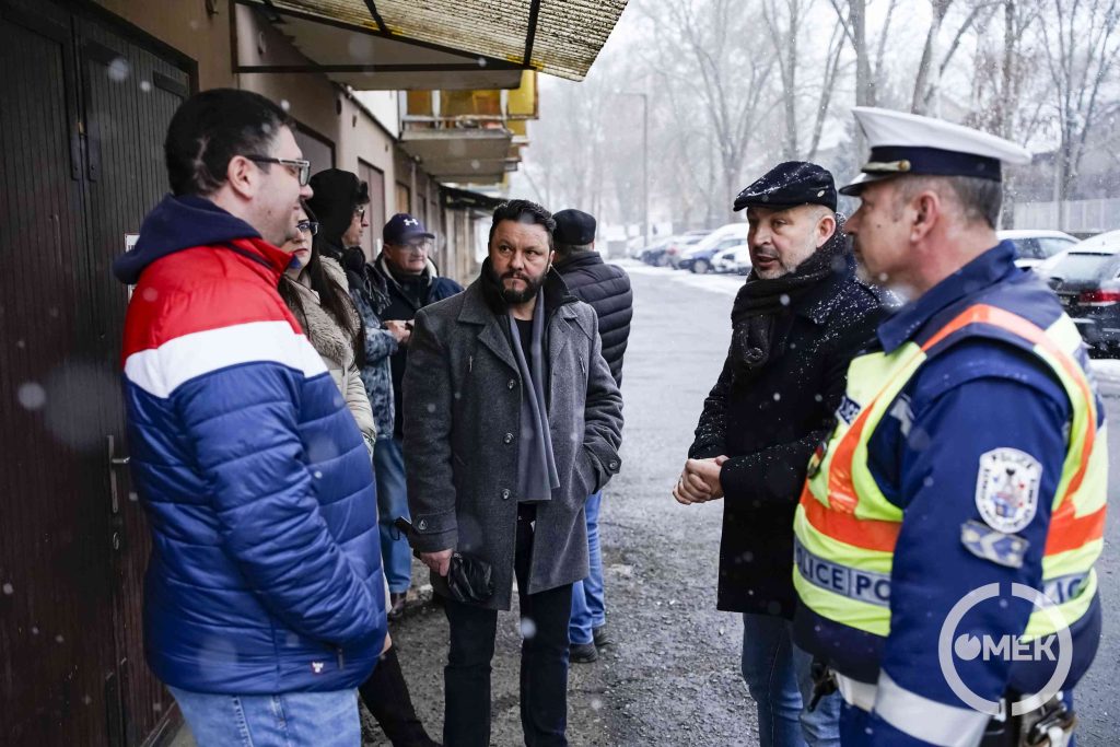 Zubor László a terület képviselője hívta össze a gyűlést.