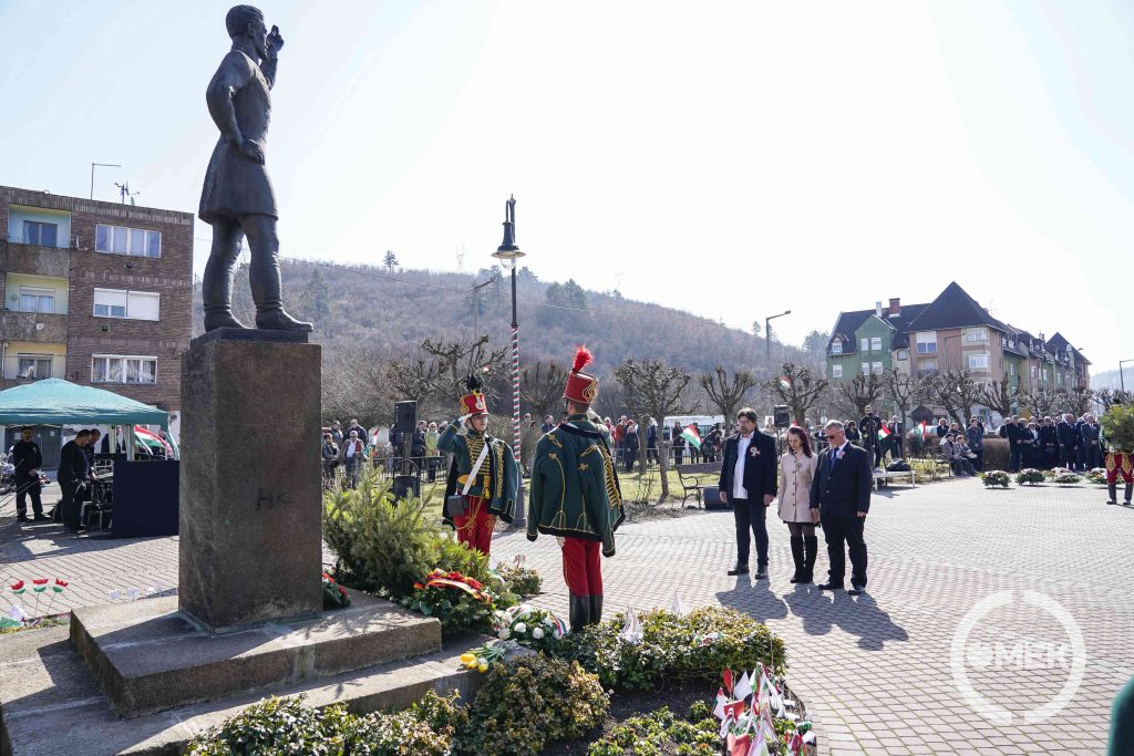 A KDNP Ózdi Szervezete tiszteleg.