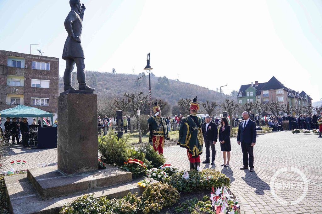 A Mi Hazánk Mozgalom Ózdi Alapszervezete emlékezik.