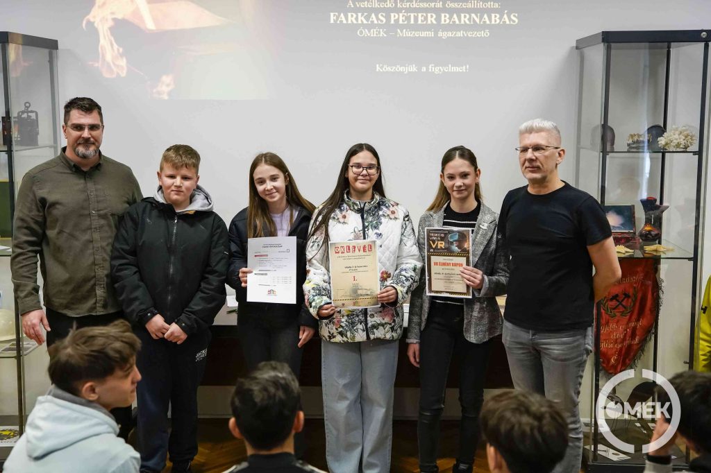 A dobogó legfelső fokára az Utolsók álltak fel.