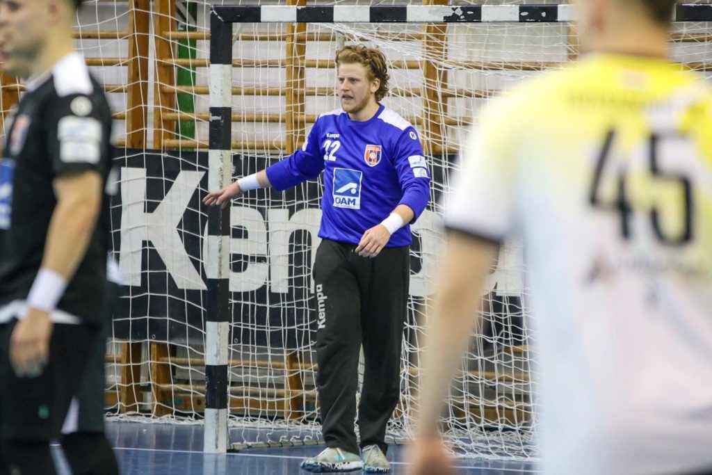 A hazai csapat kapusa.