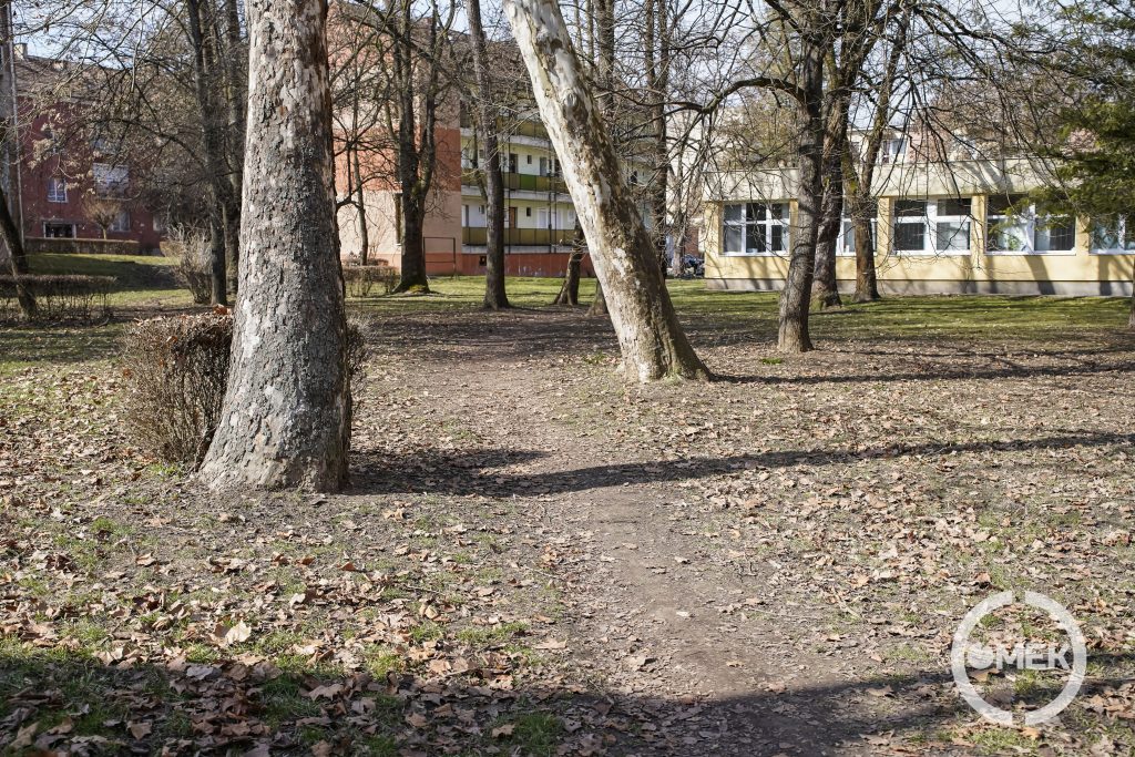 A ligetes részen egy padot is elhelyeznek majd.