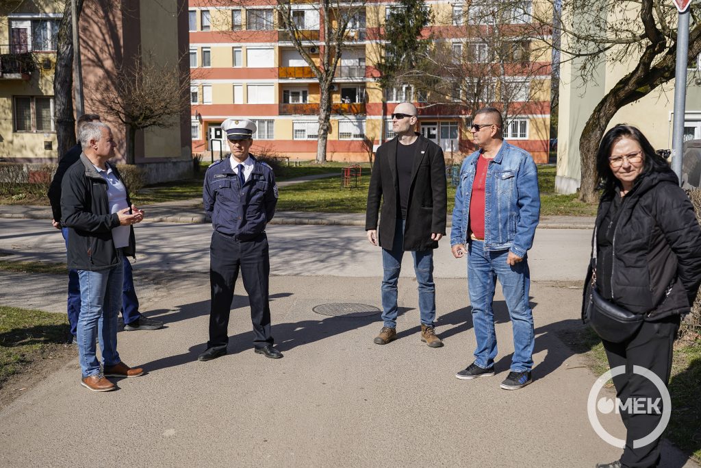 A terület képviselője bejárásra hívta a rendőrség, a rendészet és a városüzemeltetés tagjait.