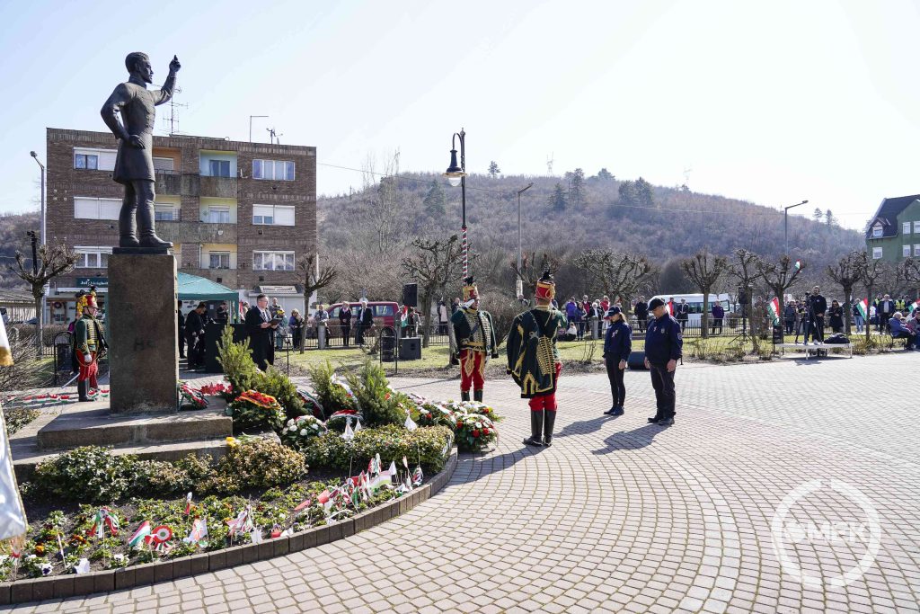 Az Ózd és Térsége Polgárőrség tiszteleg.