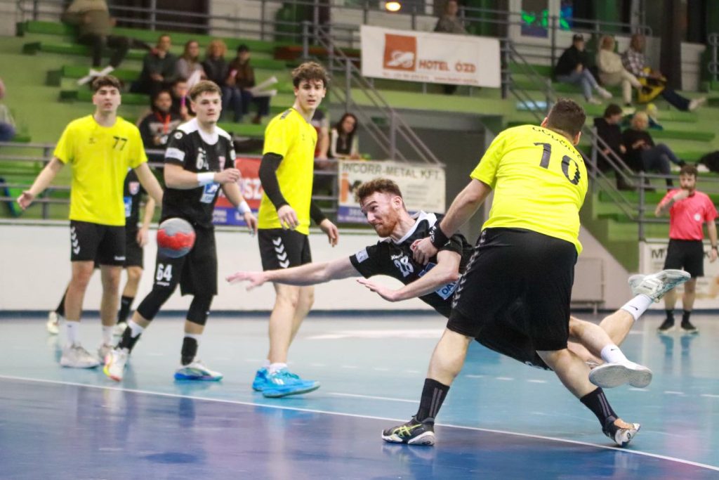 Az ózdiak támadnak a Gödöllő ellen.