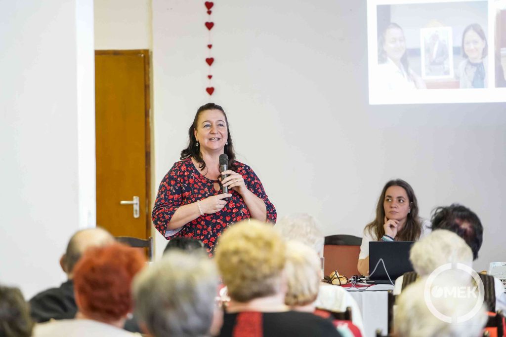 Eőry Emese előadás közben.