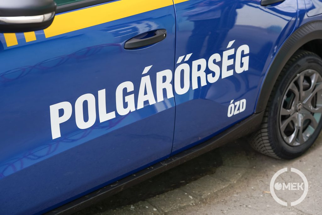 Polgárőrség felirat az autón.