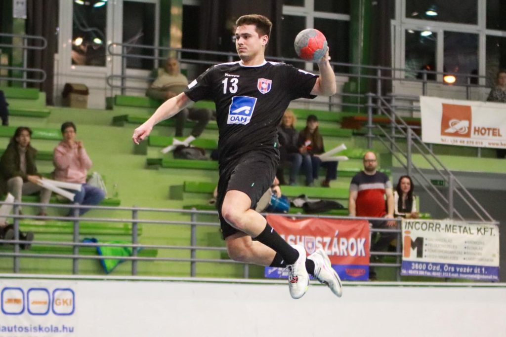 Támadásban a ÓAM-Ózdi KC.