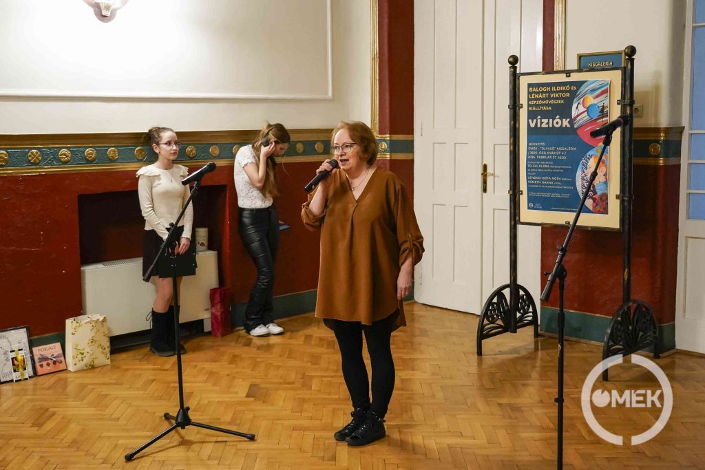 Tóthné Kocska Orsolya az ÓMI Zenés Színház tagja énekelt.