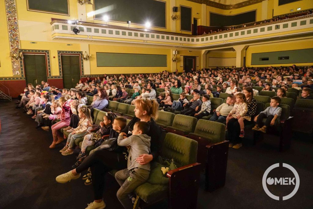 650 óvodás és általános iskolás tekintette meg a gyermekelőadást.