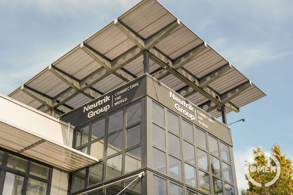 A Neutrik Hungary Kft. ózdi telephelyét látogatták meg a SZIKSZI tanulói.