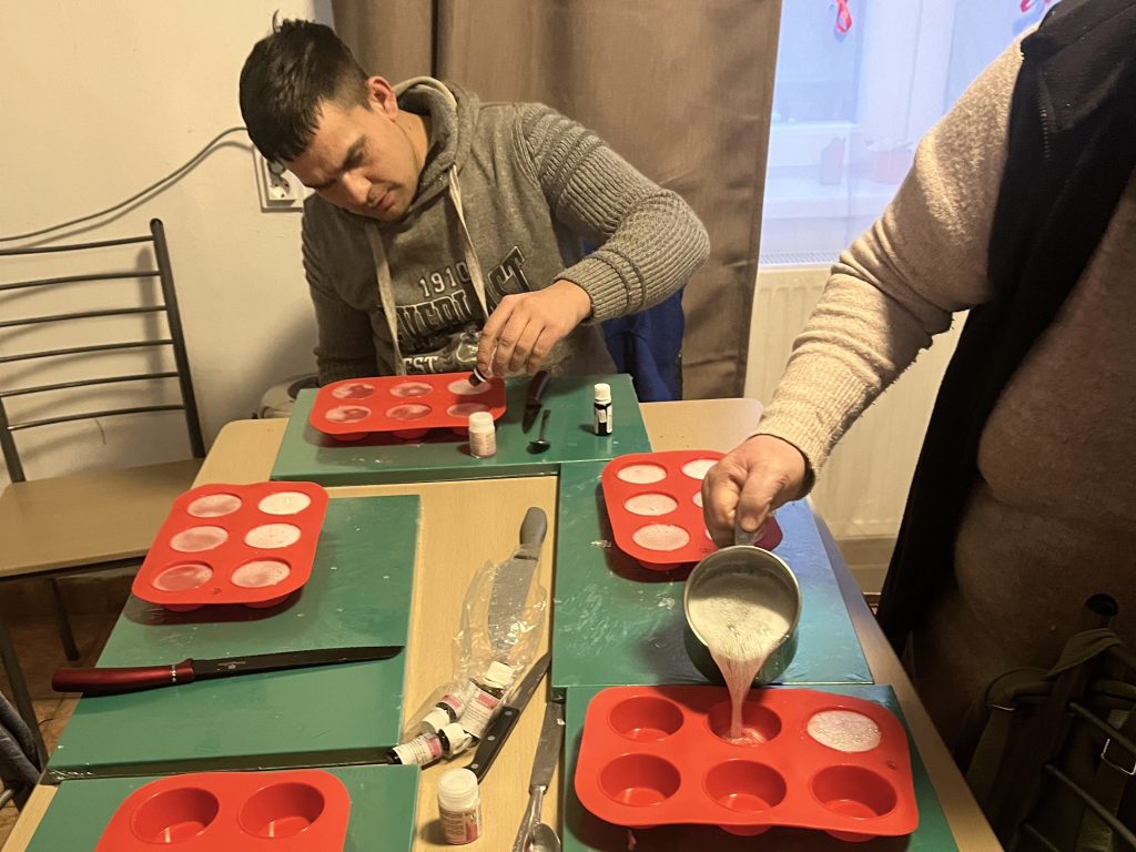 A projektbe összesen 46 fő kapcsolódott be.