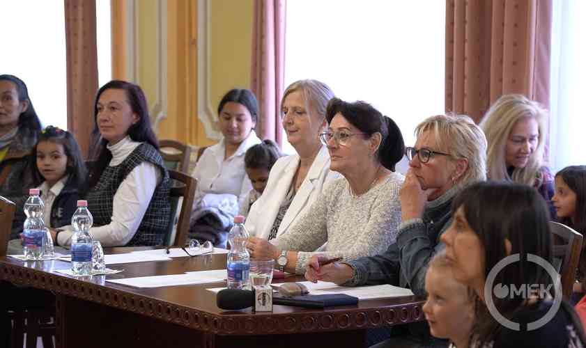 A zsűri tagjai több szempontot figyelembe véve értékeltek.