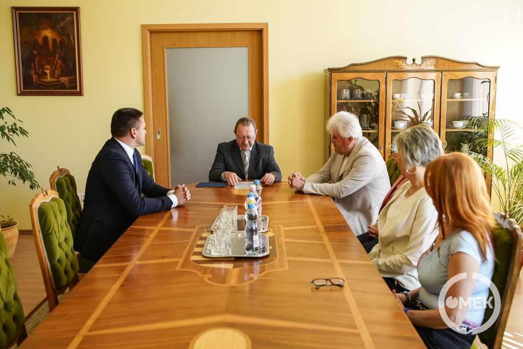 Dr. Mustos Lajos röviden összegezte a választás eredményét.