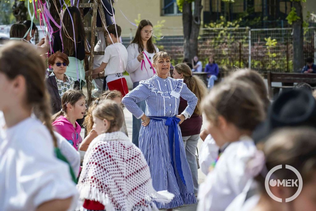 Gyerekek és felnőttek egyaránt részt vettek a programban.