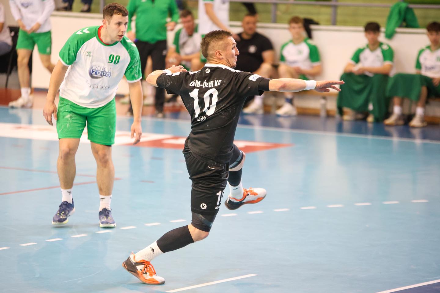 Hazai pályán tízgólos előnnyel húztak el az ellenféltől.