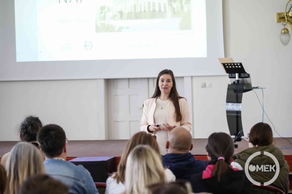 Itt Fábián-Dobos Eszter kalauzolta őket.