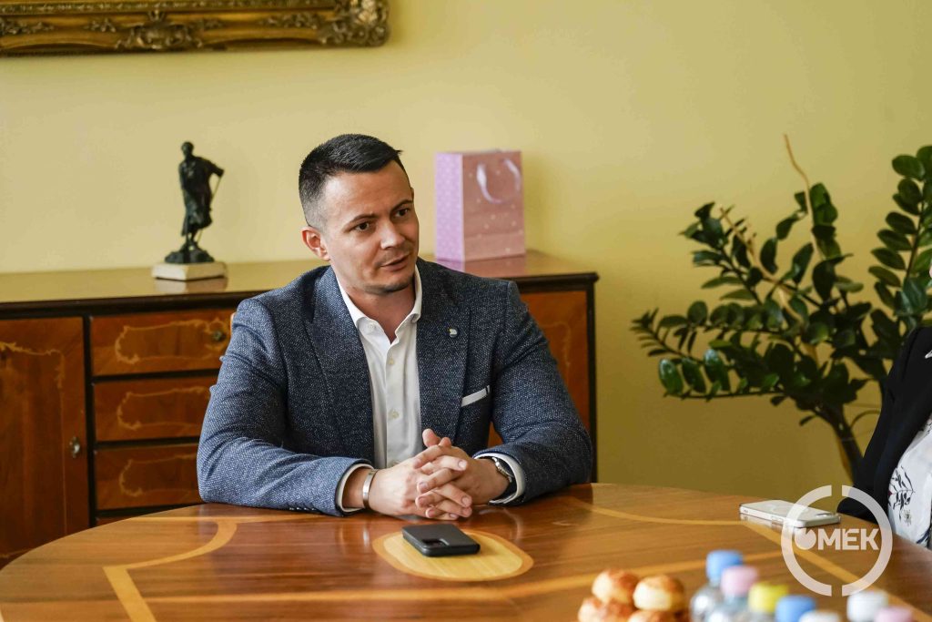 Janiczak Dávid polgármester.