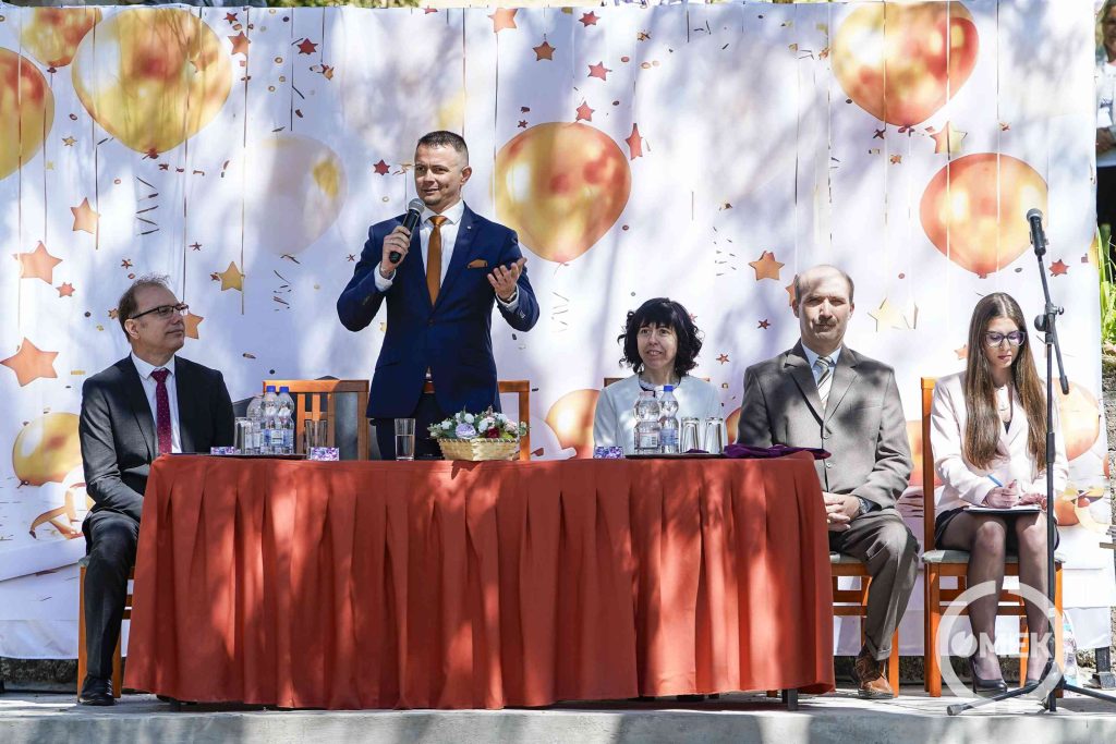 Janiczak Dávid polgármester kiemelte, a végzősöknek tovább kell tanulni, és kézbe kell venni az életüket.