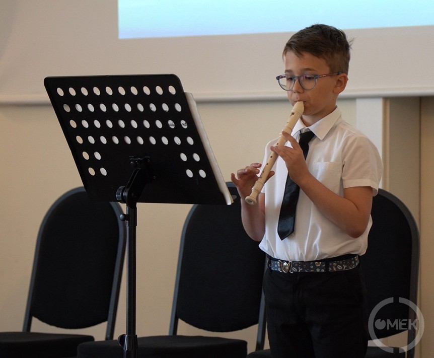 Klasszikus és modern darabok is felcsendültek.