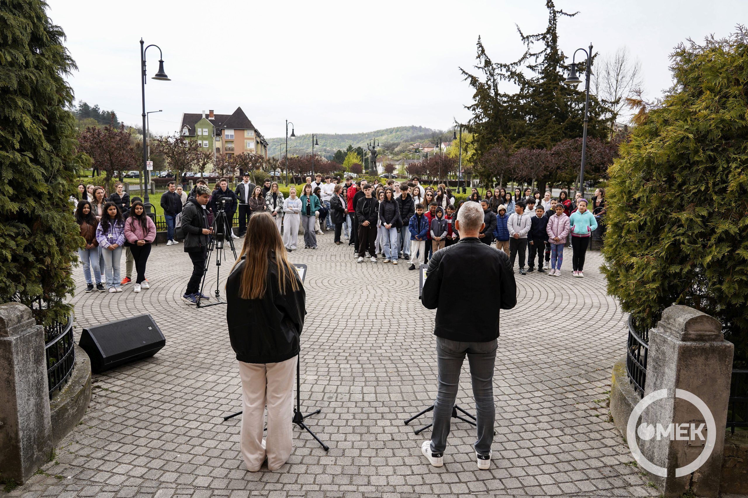 Sokan ellátogattak a szavalásra.