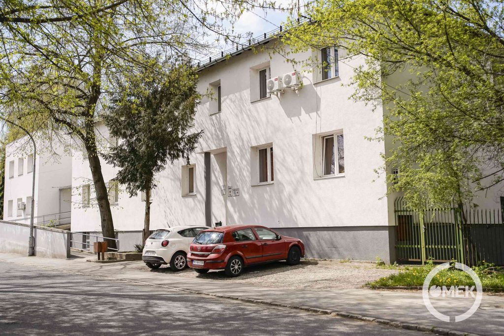 Több etapban újították fel az Ózdi Mentőállomást.