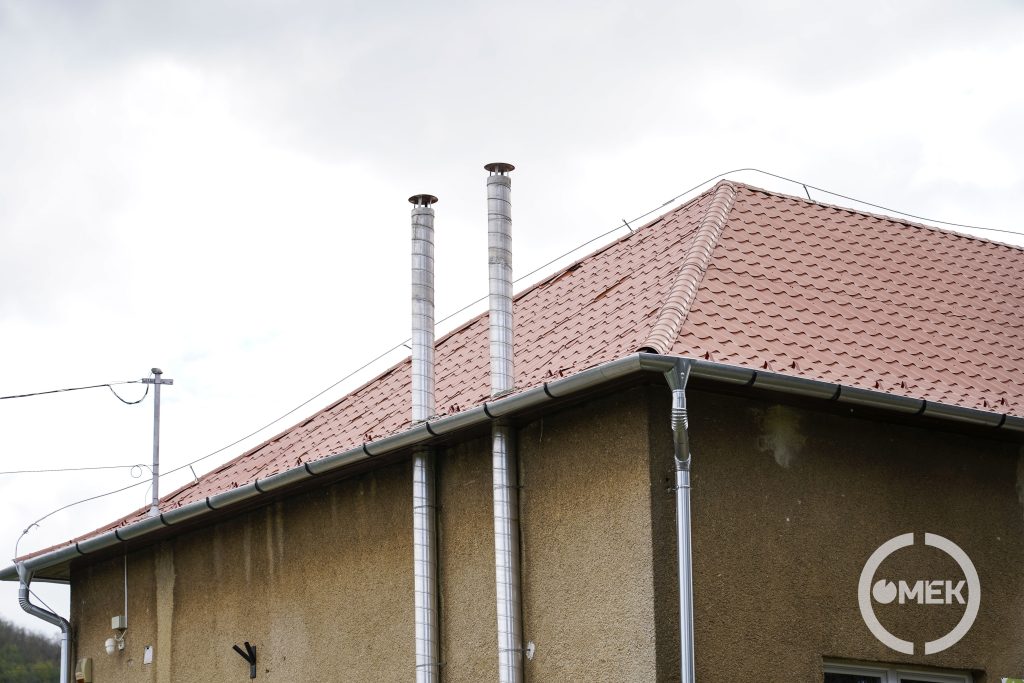 Új kémények.