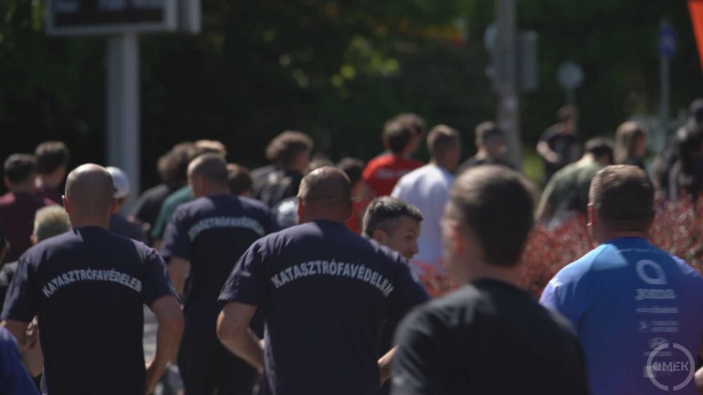A résztvevők a Vasvár út felé kanyarodtak.