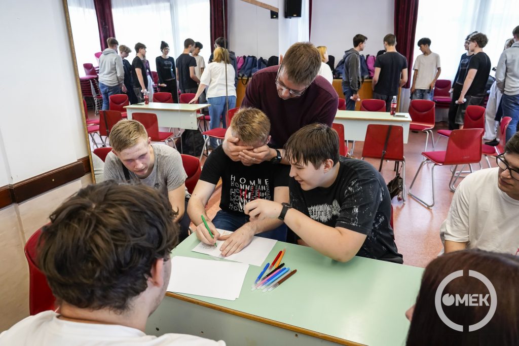 A rossz látást probálták szimulálni.