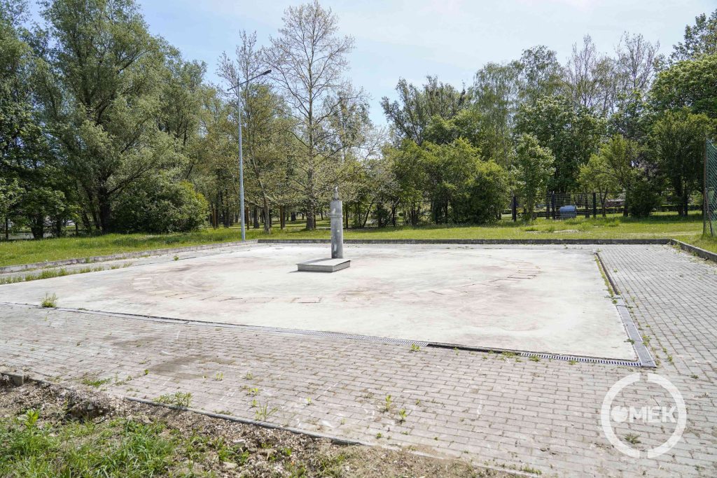 Itt napozóterasz lesz.