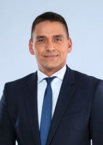 Dr. Csuzda Gábor, országgyűlési képviselő.