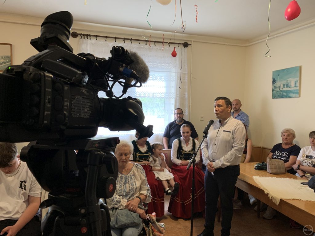 Dr. Nagy Péter már odabent.