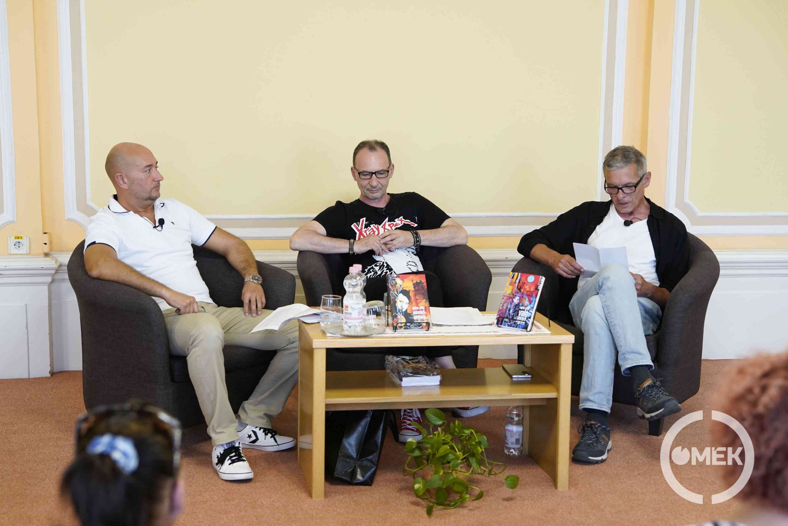 Haklik Tamás író és Turányi Tamás költő beszélgetett a szerzővel.