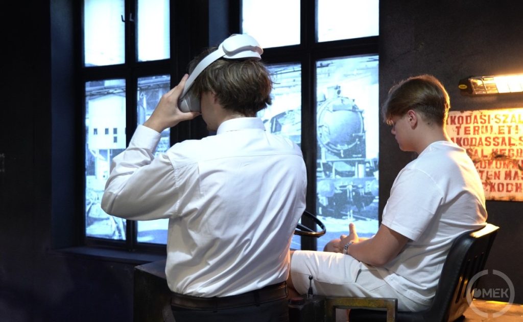 Mintegy húszan éltek a VR-szoba adta lehetőségekkel.