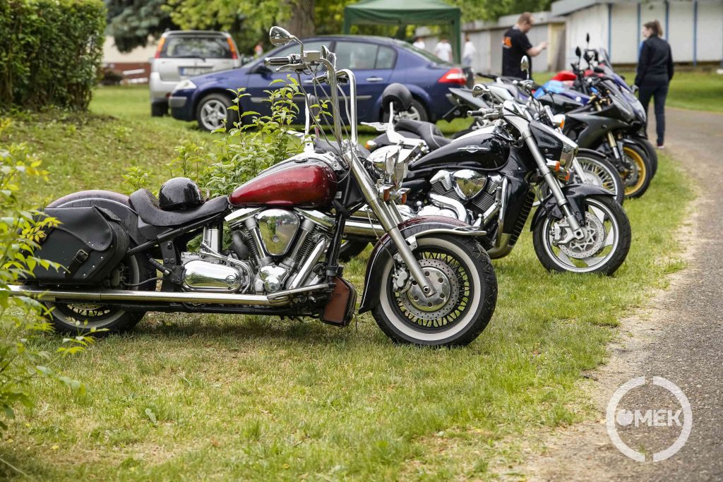 Motorosok is érkeztek az eseményre.
