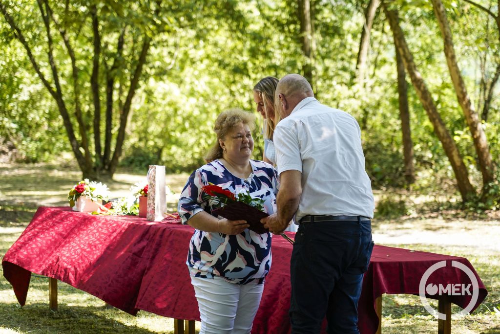 Petrik Zsuzsanna kap kitüntetést.