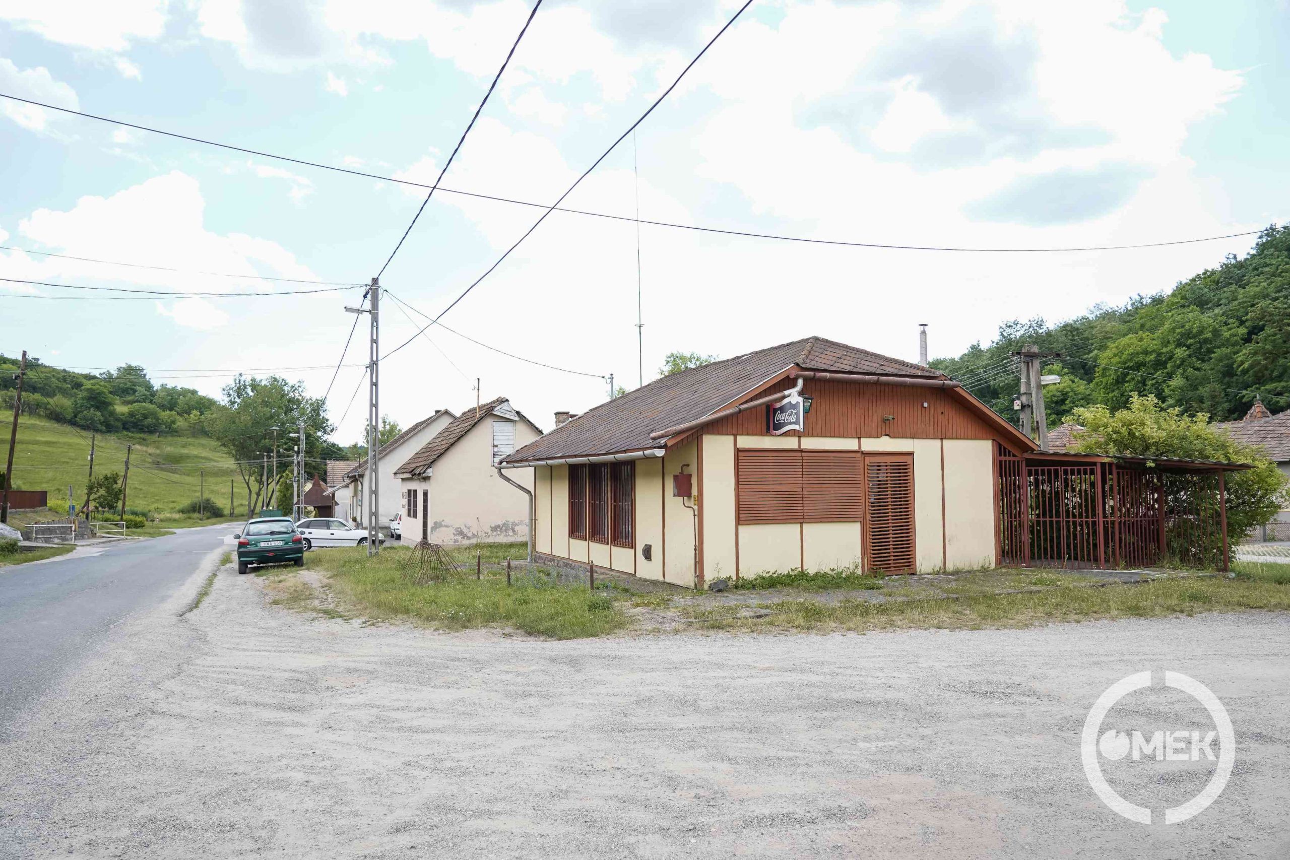 Szennai helyszín
