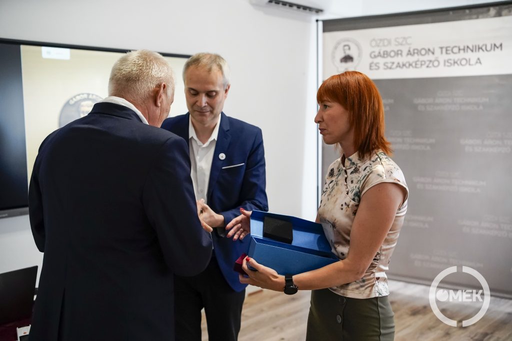 Tóth Alexandra Gábor Áron Emlékérem - Életműdíjat kapott.