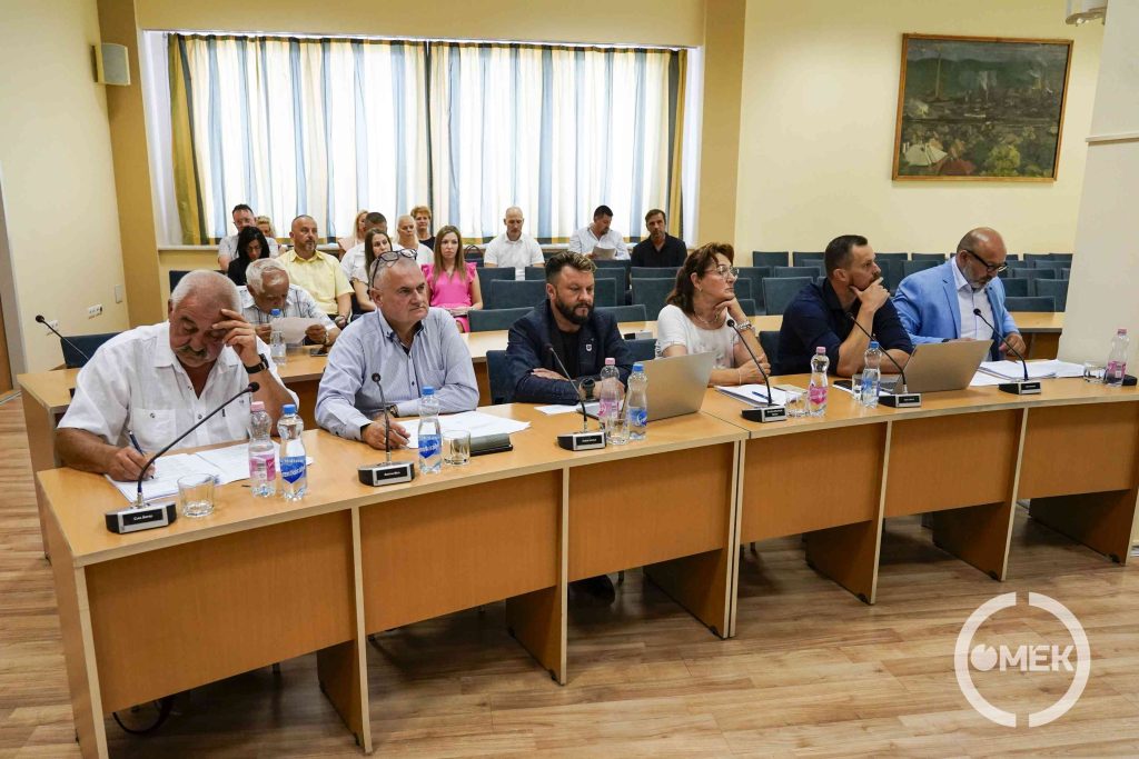 Tárgyaltak az étkeztetési térítési díjakról.