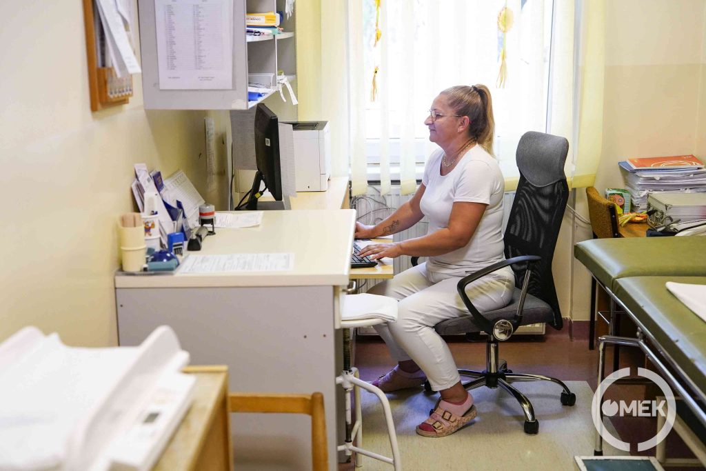 Zajlik a munka a gyermekosztályon.