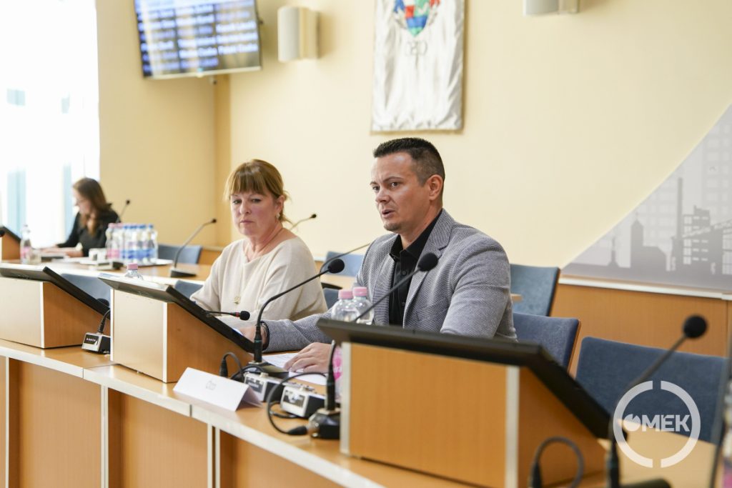 Janiczak Dávid és dr. Sztronga Eszter.
