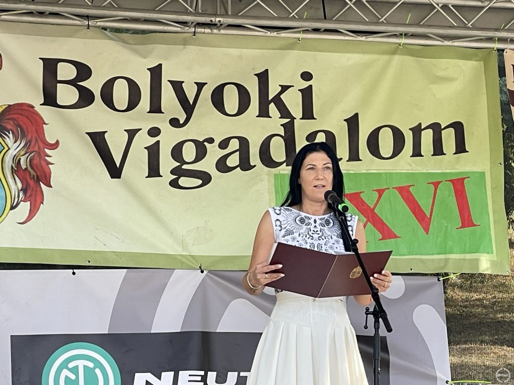 Marosréti-Zsuponyó Anett mondott beszédet.