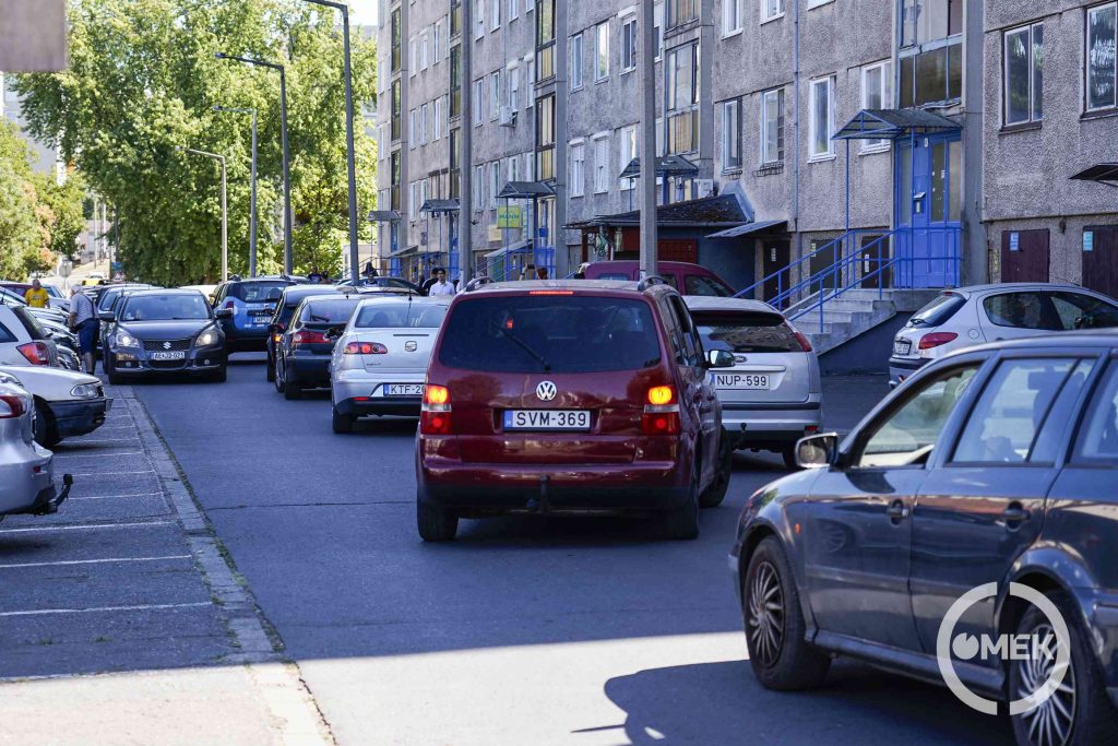 Minden autós a lehető legközelebb szeretne parkolni.
