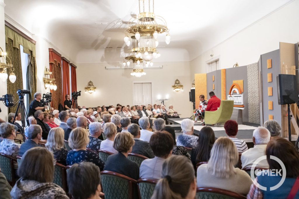 Totál kép az Adorján Lajos teremről.