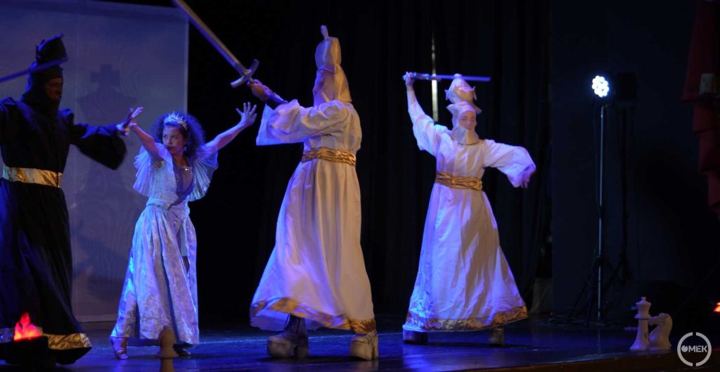 Figyelmesen követték a történetet a gyerekek.