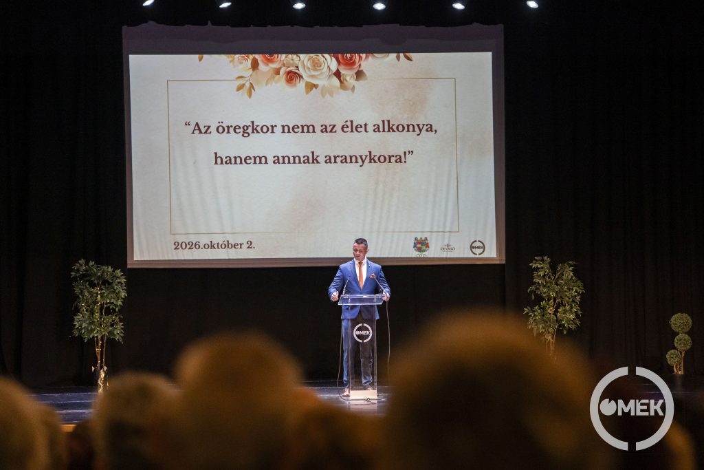 Janiczak Dávid városunk polgármestere mondott köszöntőt.